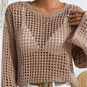 New hollow out long sleeve top